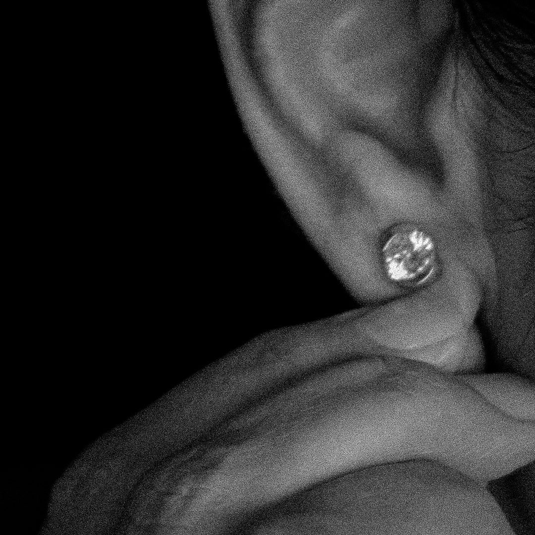 Illusion Studs